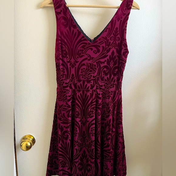 Aqua Maroon Velvet Burnout Skater Dress, Size Large - Picture 2 of 5